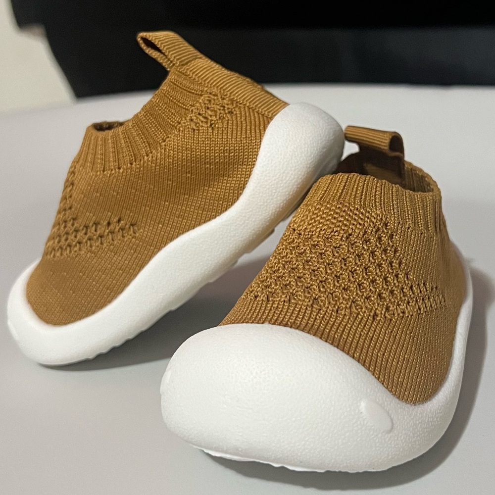 ❌SOLD NEW Sock Shoes size 4-4.5/6-12mo.